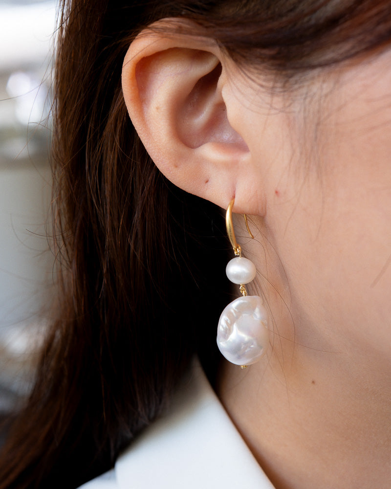 The Baroque Lustrous Pearl Earrings