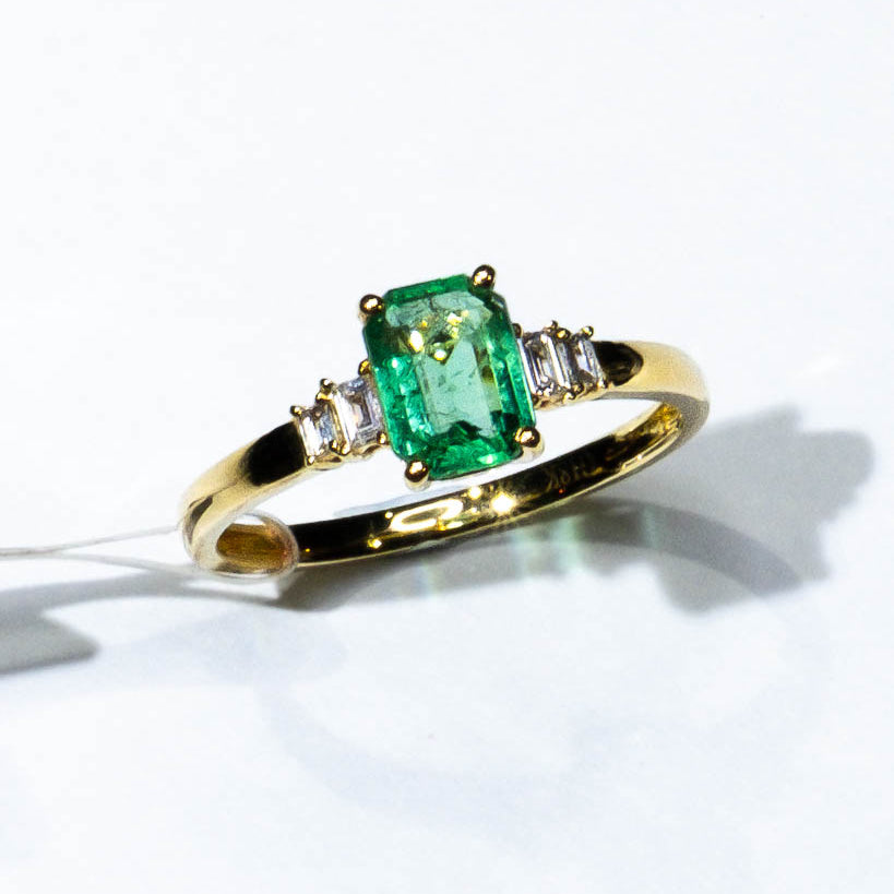 Natural Emerald Custom Solid 14K Solid Gold Diamond Ring