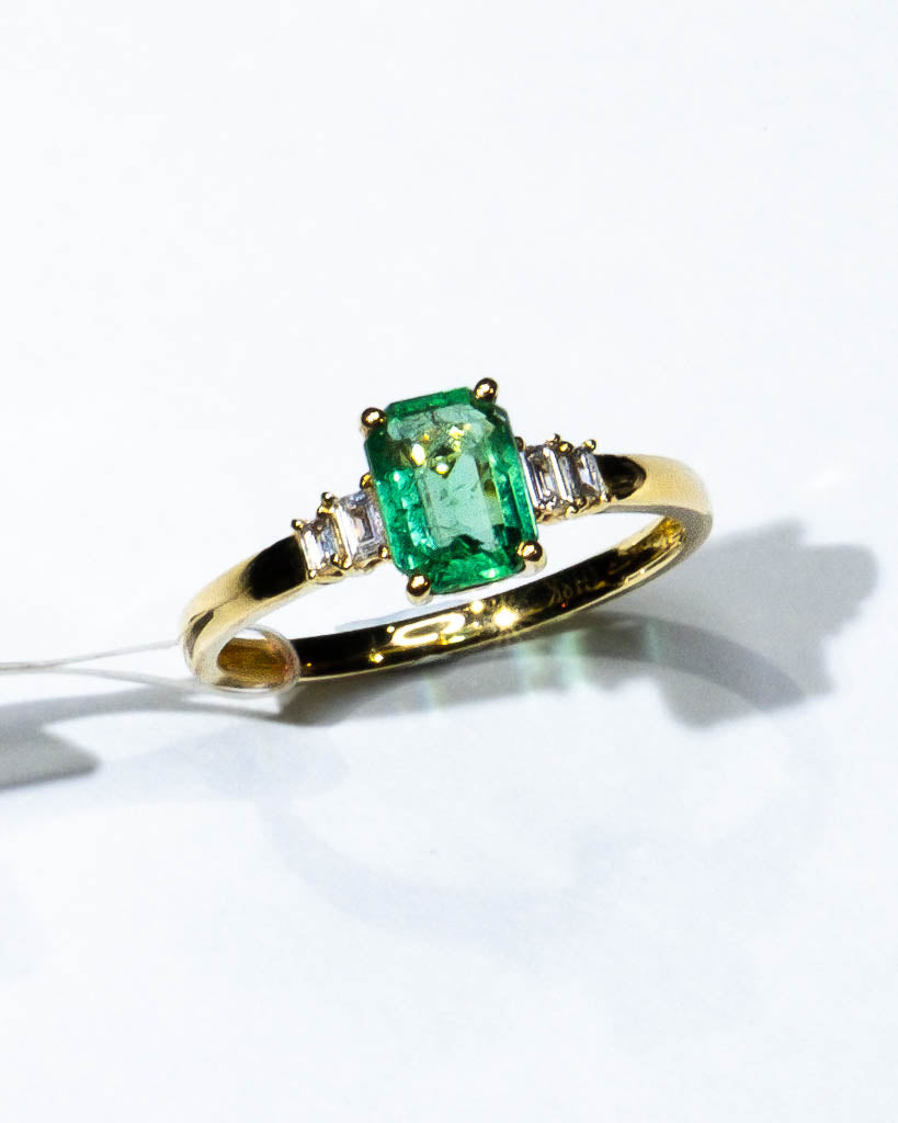 Natural Emerald Custom Solid 14K Solid Gold Diamond Ring