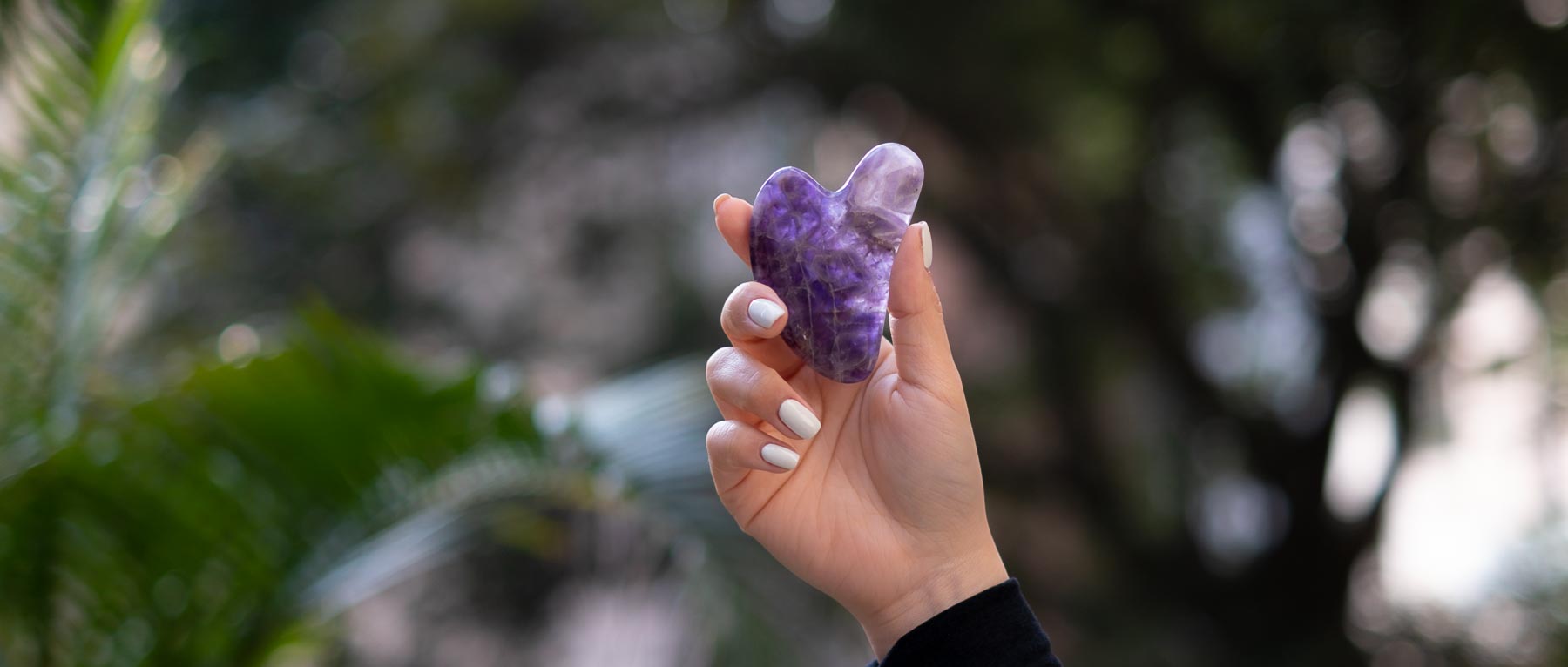 amethyst-gua-sha-crystaling