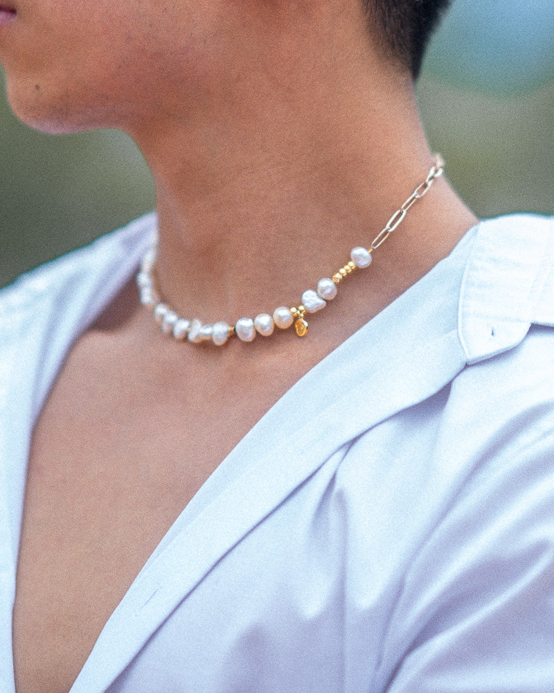 Magnetic Pearl Necklace