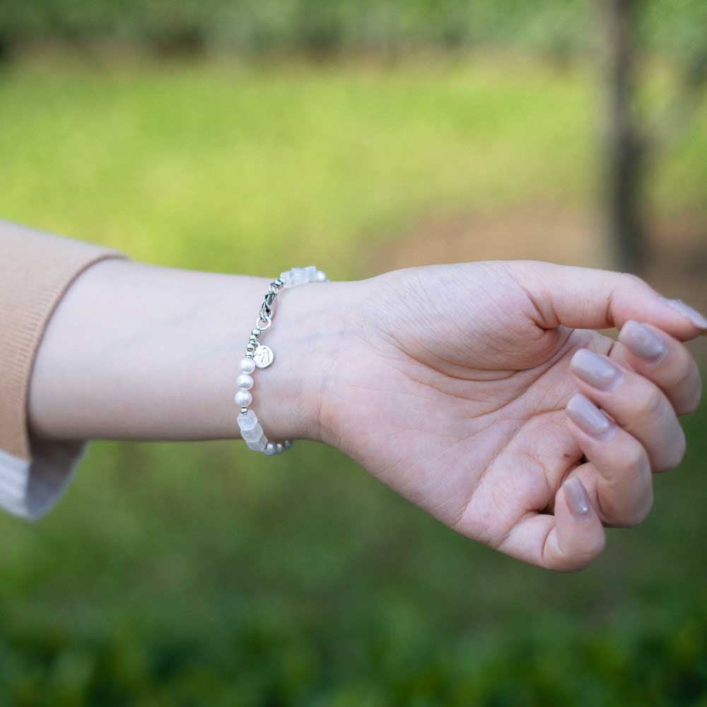 Anna - Moonstone Pearl Bracelet